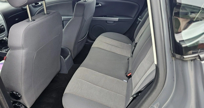 Seat Leon cena 22900 przebieg: 209000, rok produkcji 2010 z Krosno Odrzańskie małe 232